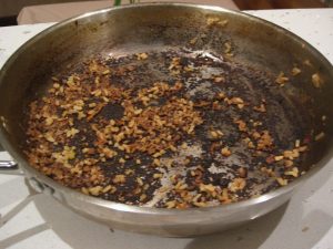 How to clean a burnt pan with salt
